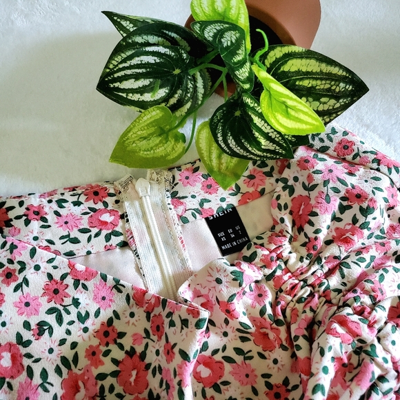 Ditsy Floral Ruched Drawstring Mini Skirt - Picture 3 of 7